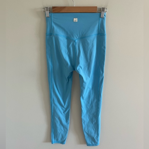 Vuori Studio Pocket Legging in Light Blue Size Small - Picture 8 of 8